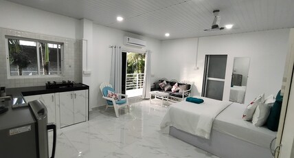 Rohish Komarpant Room Type - Bedroom 4