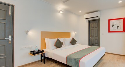 Hotel Maitrayee Room Type - Deluxe Room