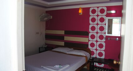 Just Guest House Room Type - Flash Deal Deluxe Room