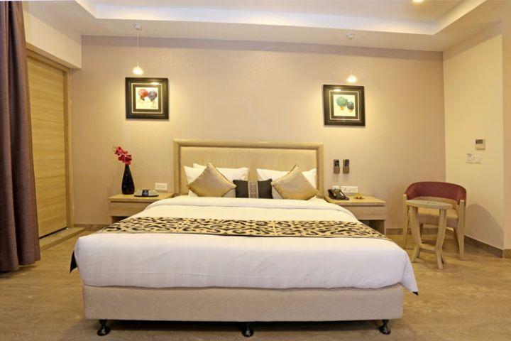 HOTEL PARADISE INN AGRA - Tap to explore photos