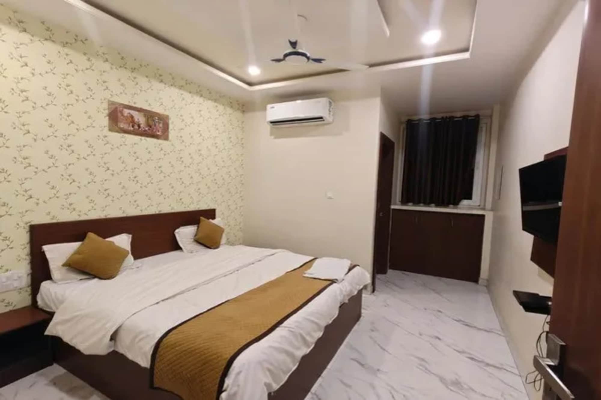 FabHotel Shivalika - Tap to explore photos