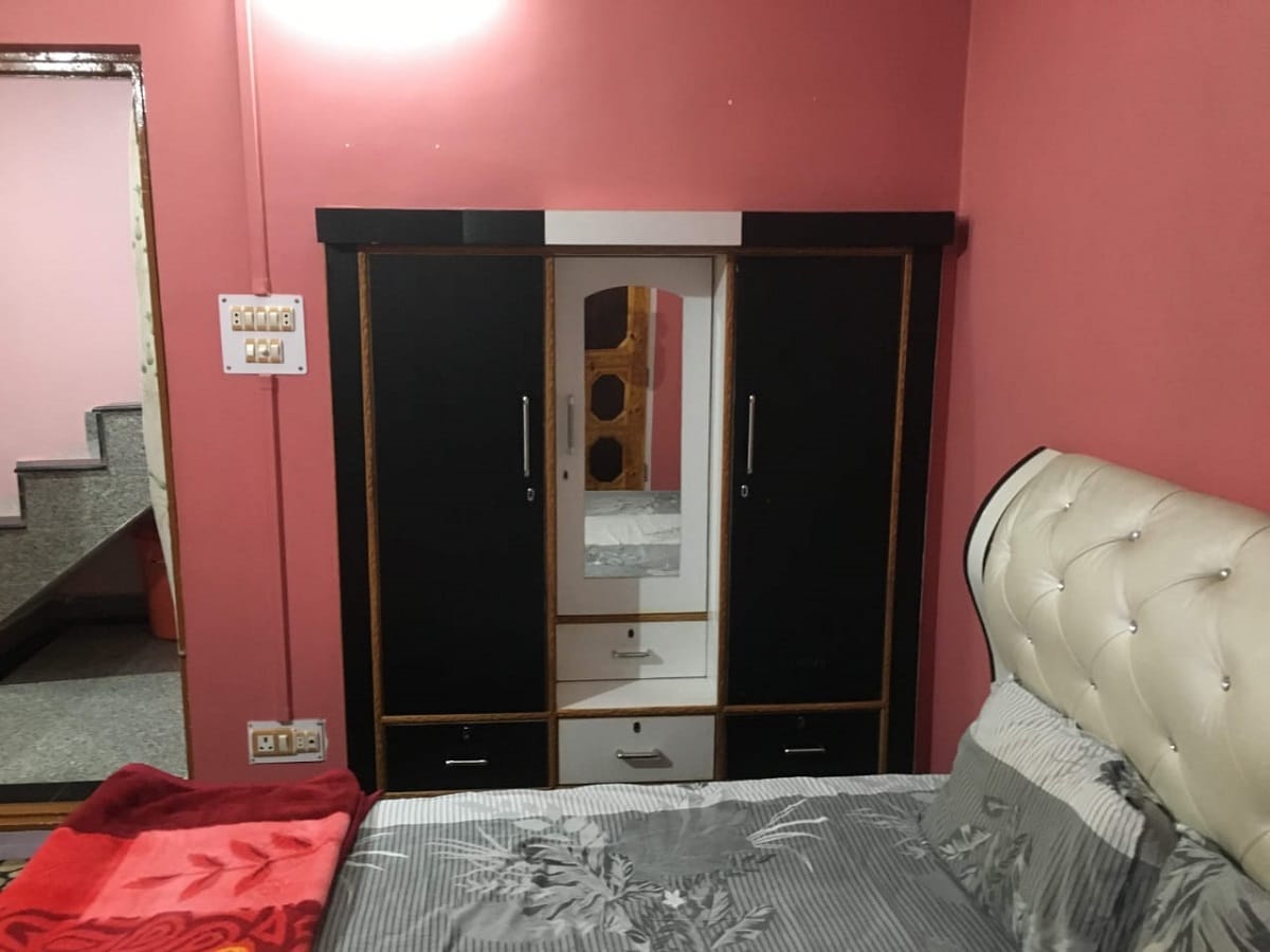 Khushboo Guest House - Tap to explore photos