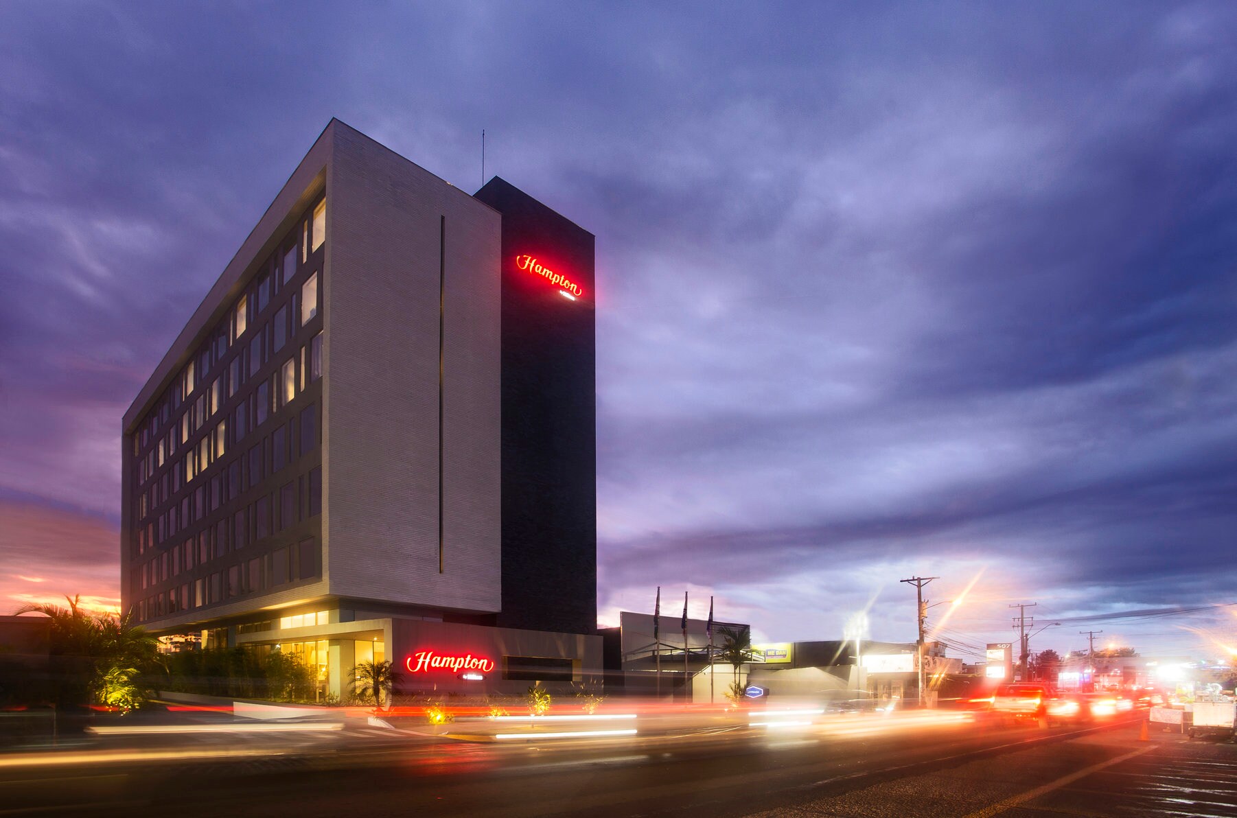Hampton by Hilton David - Tap to explore photos