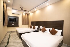 Hotel Siddharth 5 mins from NDLS Railway Station