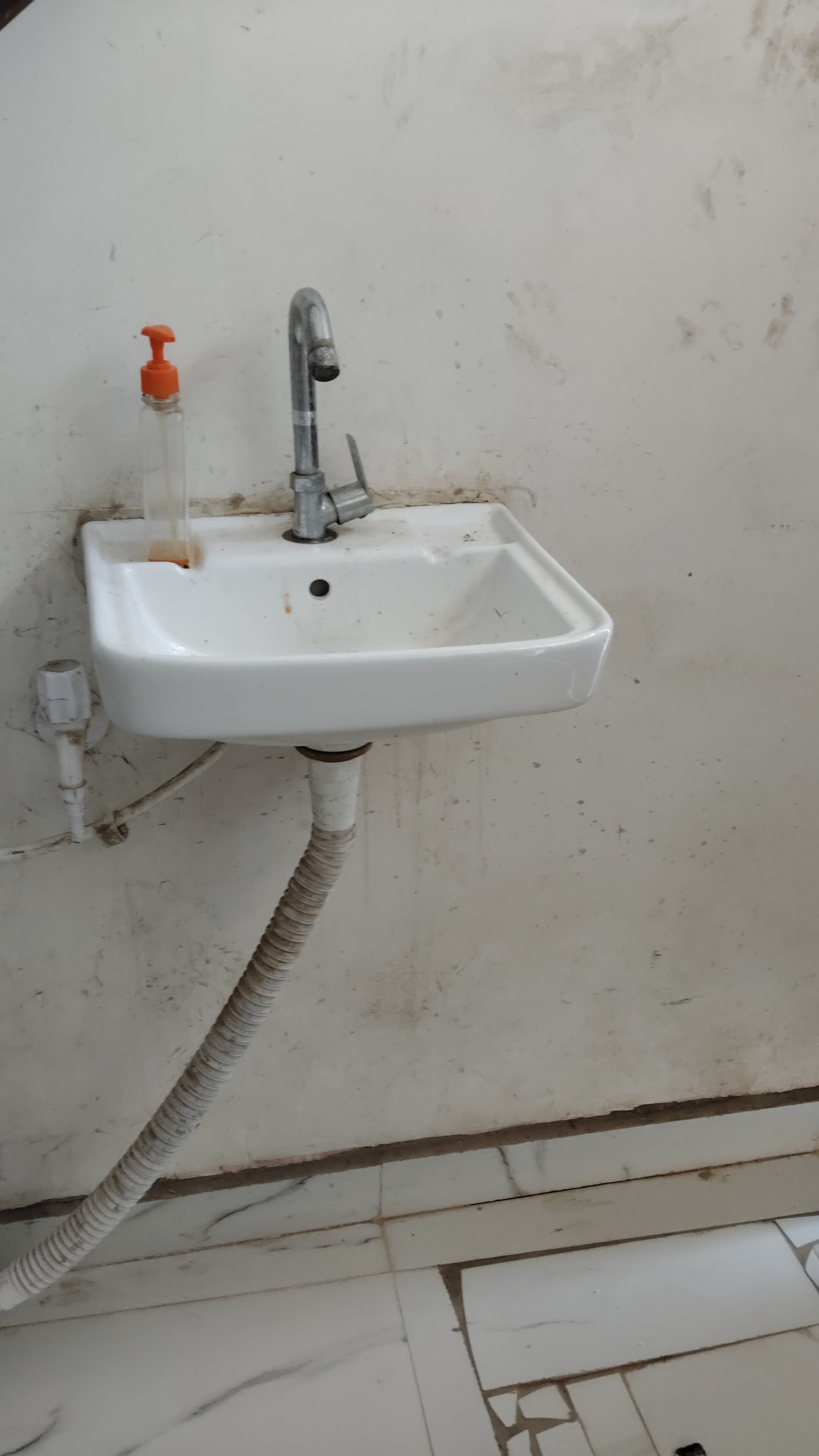 Maurya Guesthouse - Tap to explore photos
