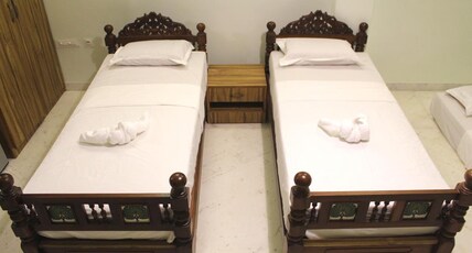Indian Residency | Rooms & Guided Treks Room Type - Twin Room