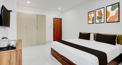 Collection O Brookefield Central Formerly Bangalore Inn Room Type - Classic with Balcony Collection O Brookefield Central Formerly Bangalore Inn Room Type - Classic with Balcony