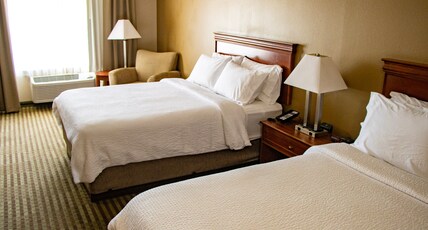 Holiday Inn Express Walla Walla, an IHG Hotel Room Type - 2 Queen Standard Mountain View Extra Floor Space