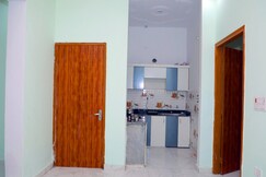 Independent Private Flat Modipuram