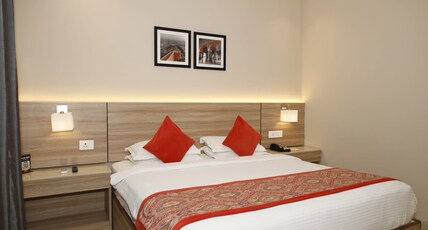Regenta Inn Jaipur Room Type - Deluxe Double Room - Enjoy Happy Hour 1+1 Mocktail timing 11am -7 pm Regenta Inn Jaipur Room Type - Deluxe Double Room - Enjoy Happy Hour 1+1 Mocktail timing 11am -7 pm