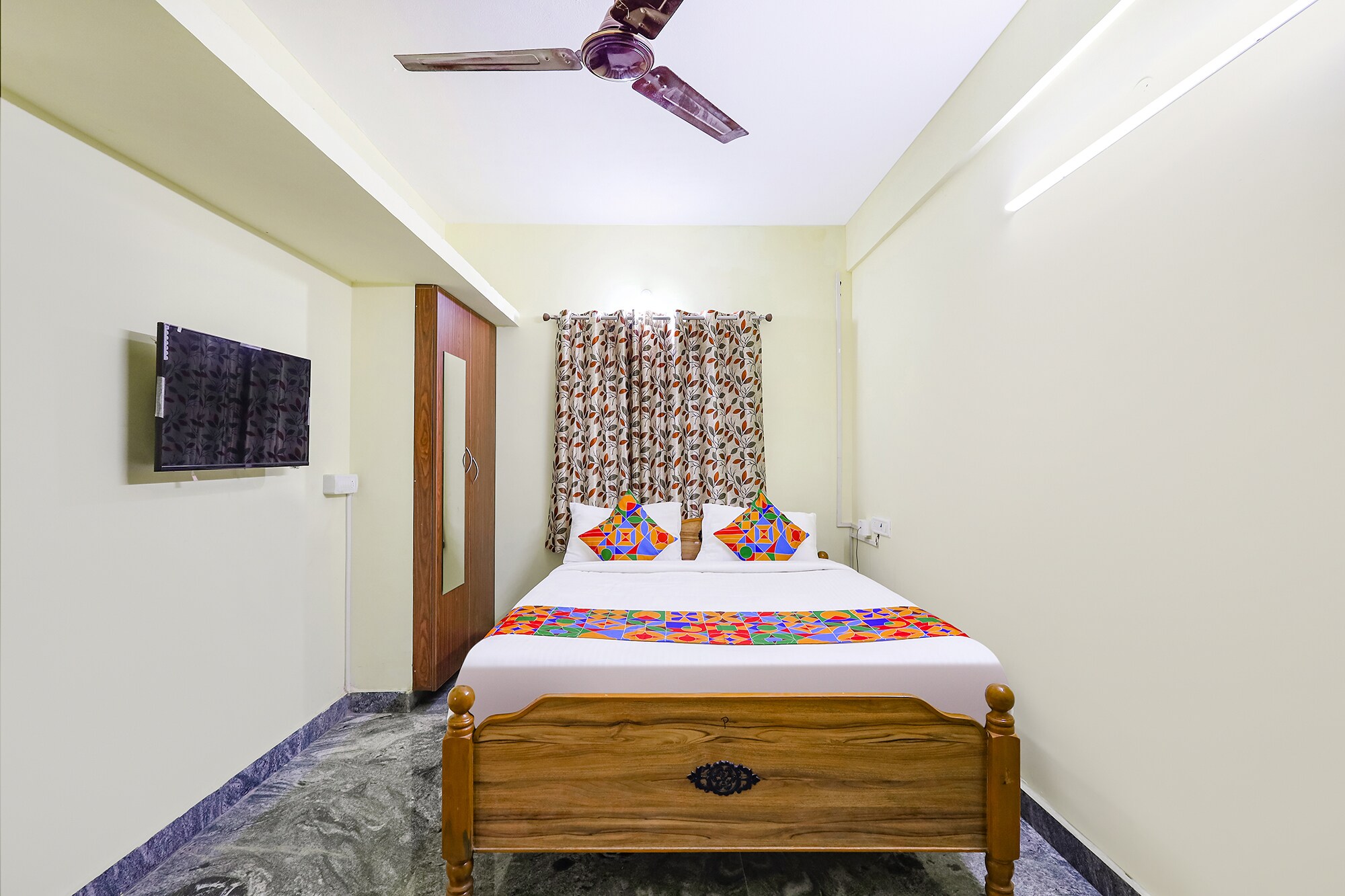 FabHotel Srinivasa Residency Sithalapakkam - Tap to explore photos