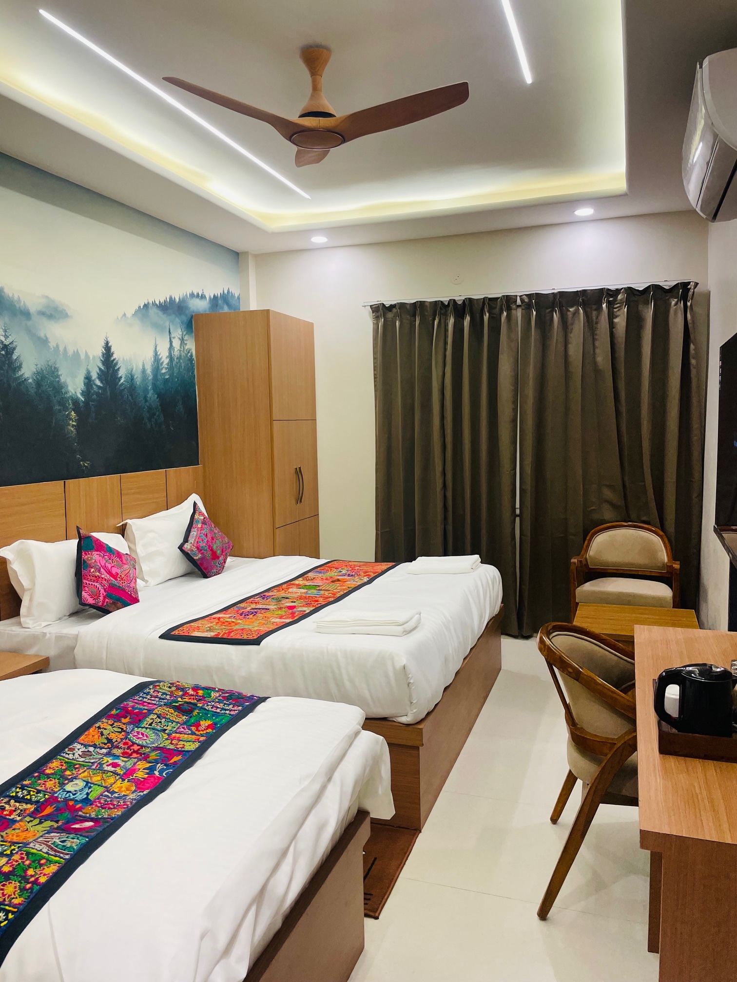 The Mewar By vasundhara Hotels A unit of Tip Top - Tap to explore photos