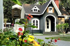 Mazha Resort & Private pool villa