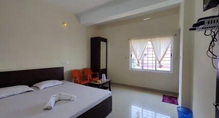Hotel Maity Residency Room Type - DELUXE AC ROOM