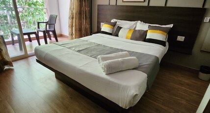 DiaBNB Room Type - Double Room with Balcony