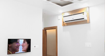 Hotel Vrindavan Vatika Room Type - Royal Luxury