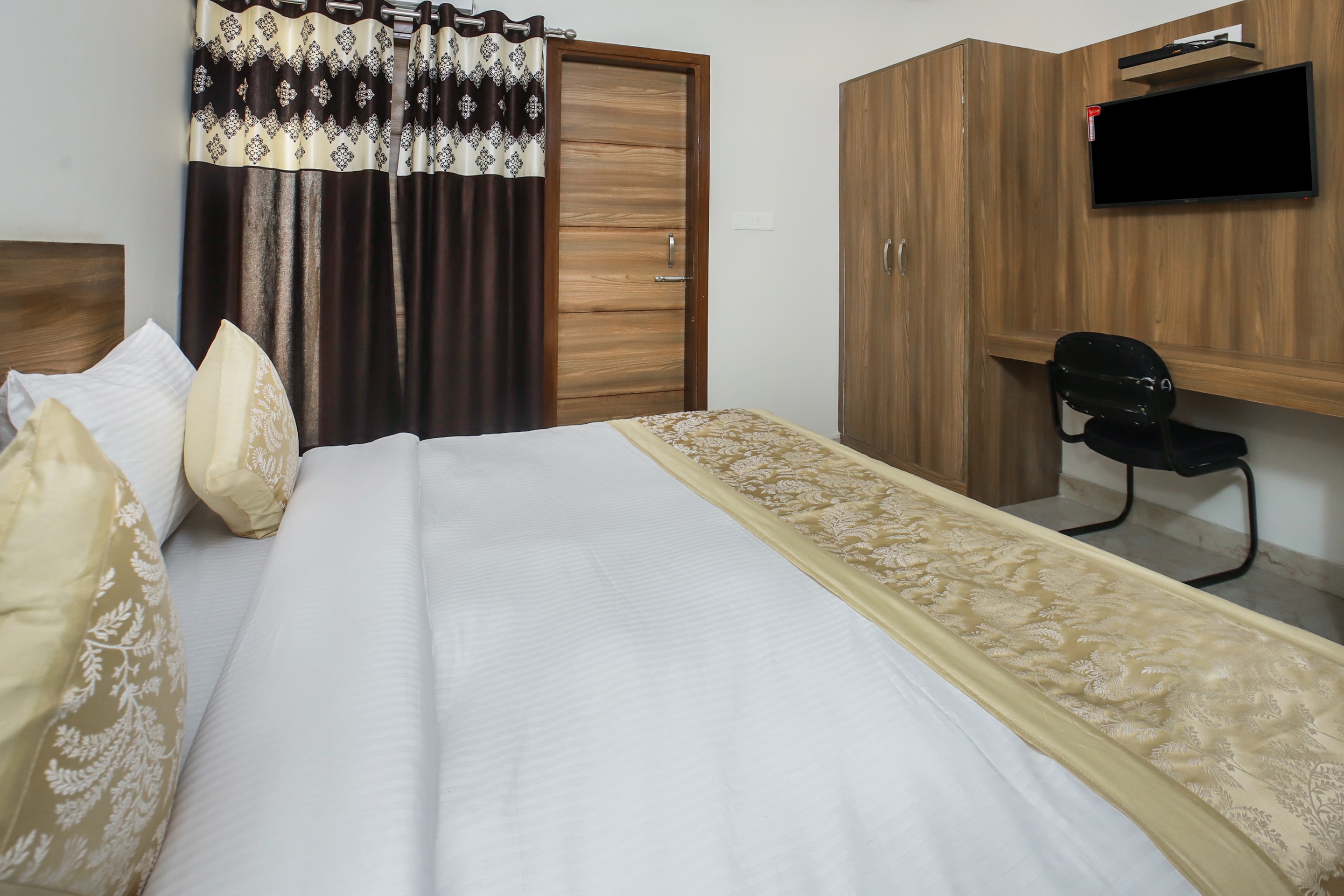 Hotel O Mint - Tap to explore photos