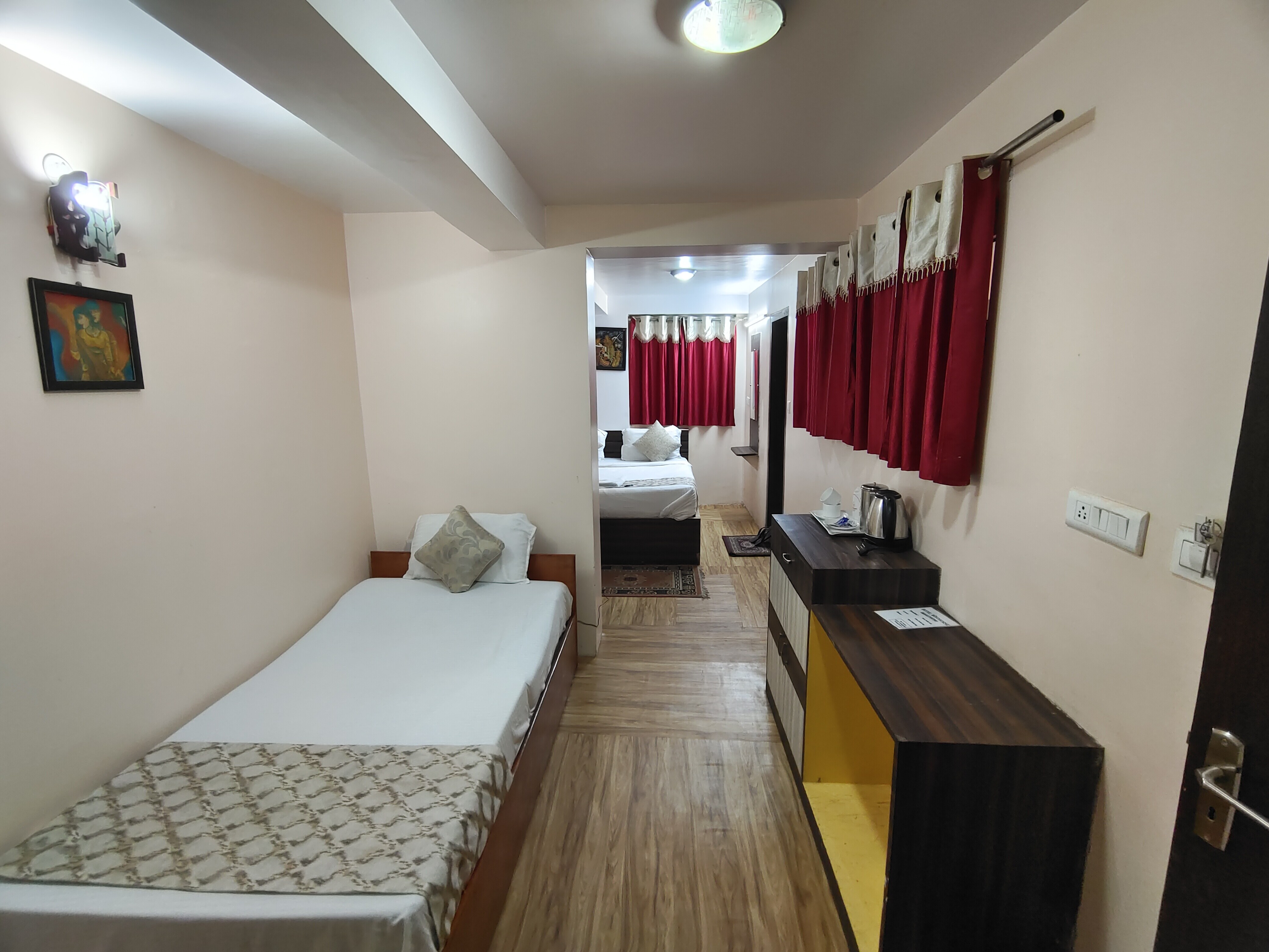 Hotel Wind Horse - Tap to explore photos