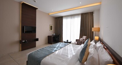 Clubhouse Hotel Morbi by CheckIn Room Type - Deluxe