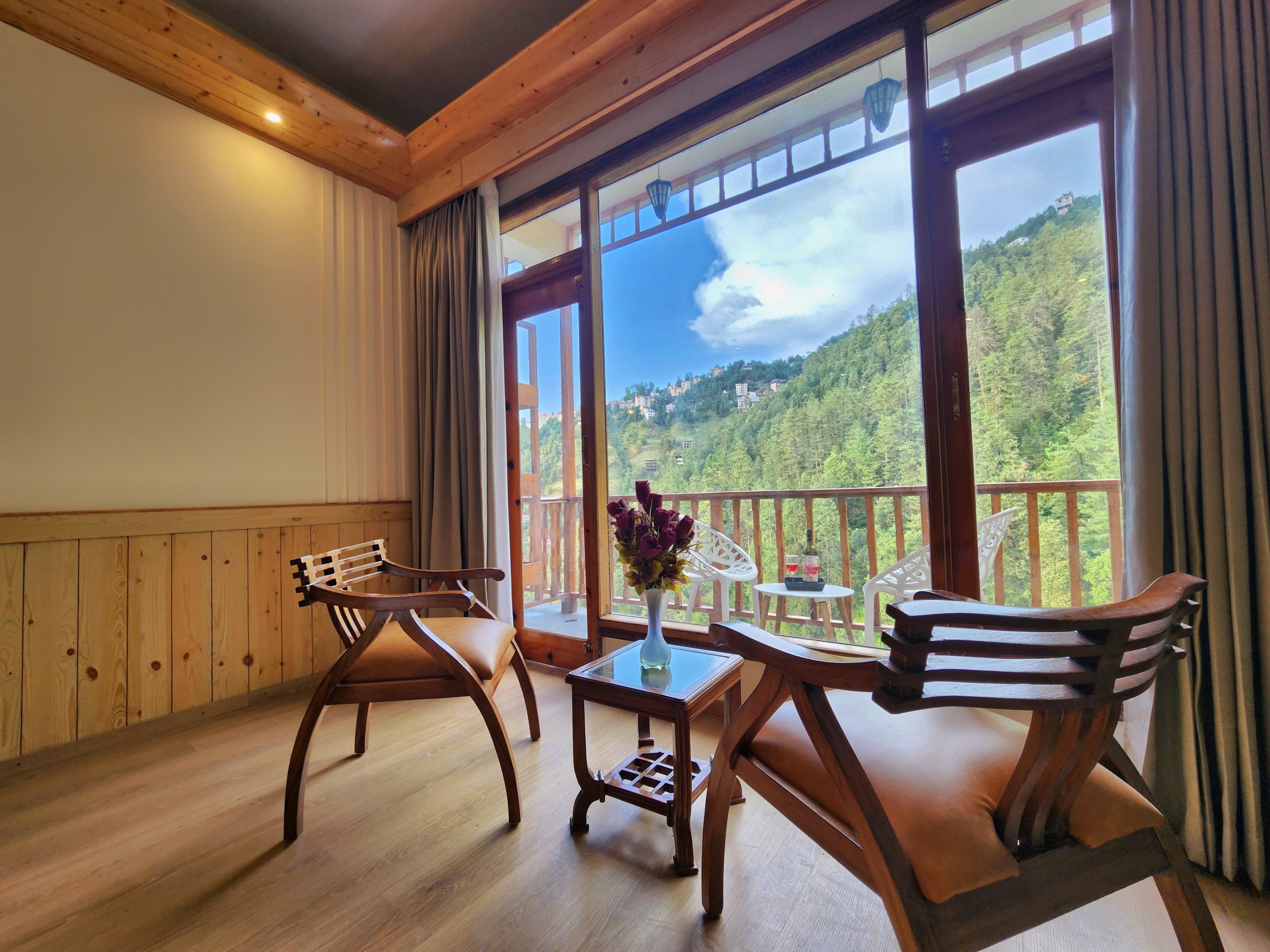Wild Aura Homes | A Secluded Stay - Tap to explore photos