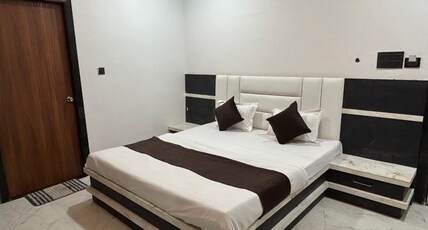 HOTEL SHREE ASHTVINAYAK GRAND Room Type - NON AC ROOM