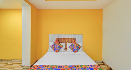 FabHotel Sri Sai Regency- Nr. RTC X Roads Metro Station Room Type - Deluxe Room