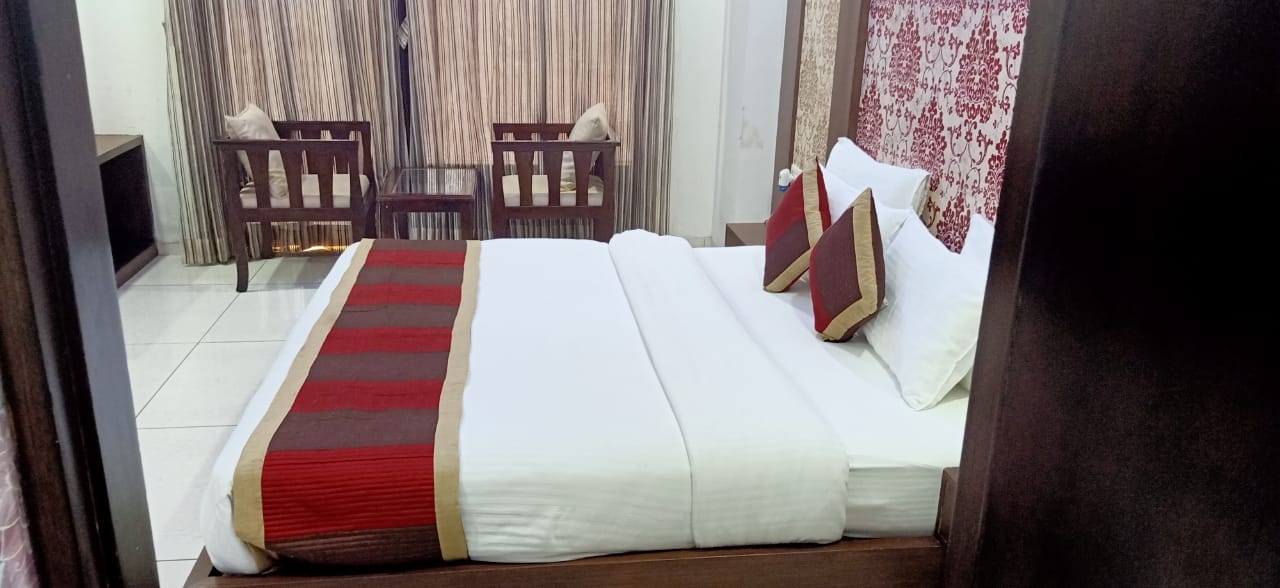 Hotel Shivanand Palace - Tap to explore photos