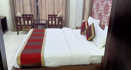 Hotel Shivanand Palace Room Type - Super Deluxe Room