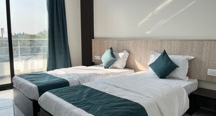Hotel Space Comfort Inn Room Type - Deluxe Twin AC room