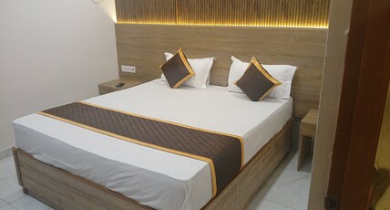 Hotel The Orchid Inns Room Type - Super deluxe non ac (Renovated)