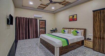 Treebo Royal, Chandrapur Room Type - Standard Room