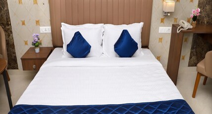 Admira Residency Room Type - Premium Queen Room