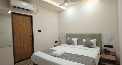 Hotel Anmol ONE Room Type - Deluxe Room with City View