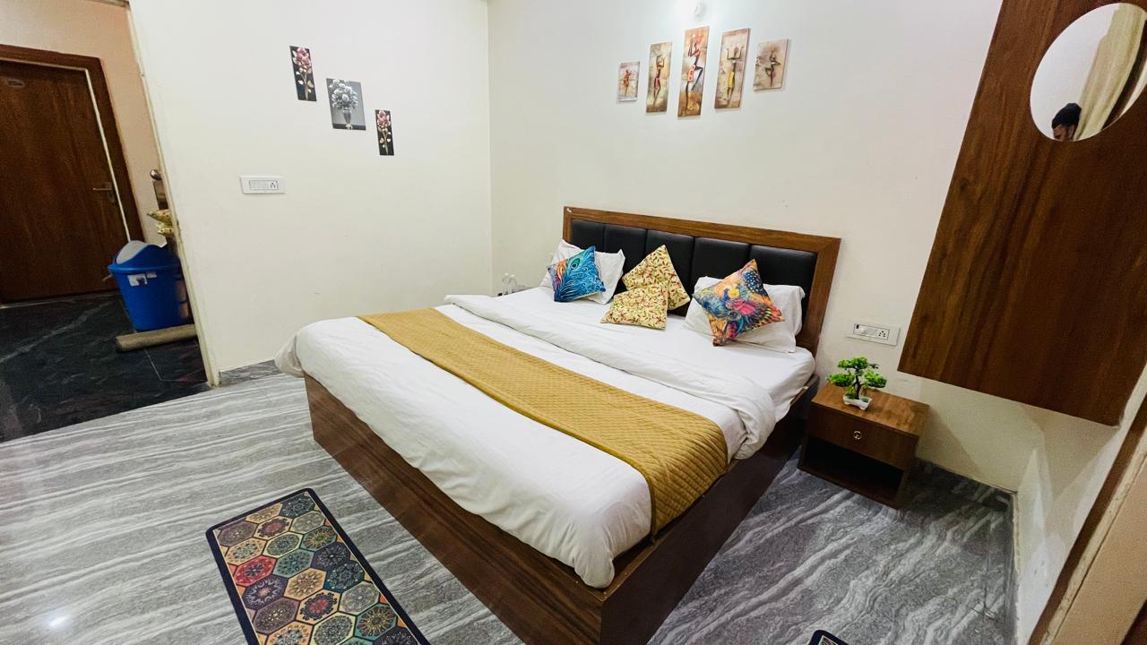 Hotel Brij Vaas - Tap to explore photos