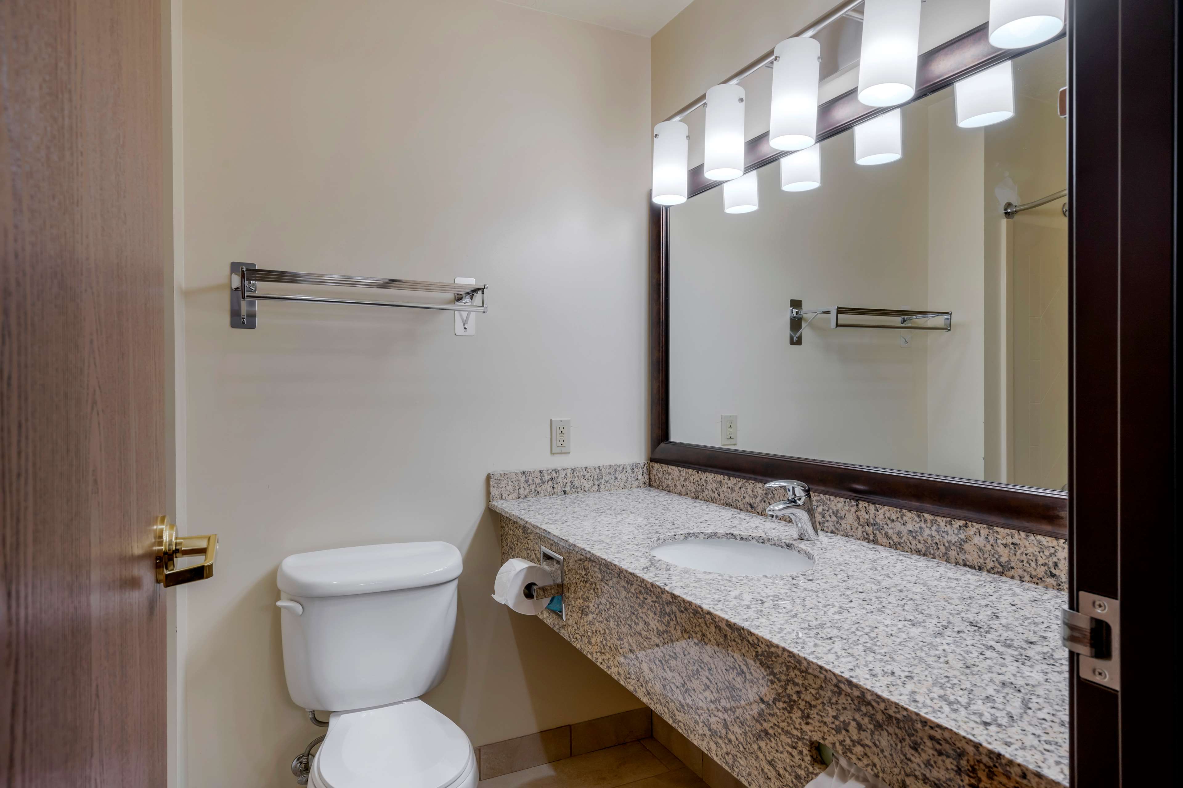 Best Western Pinedale Inn - Tap to explore photos