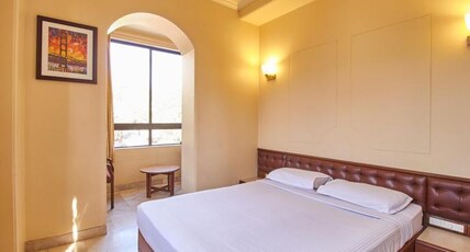 Hotel Ashray International (near BKC) Room Type - Premium Room- Double Bed Hotel Ashray International (near BKC) Room Type - Premium Room- Double Bed