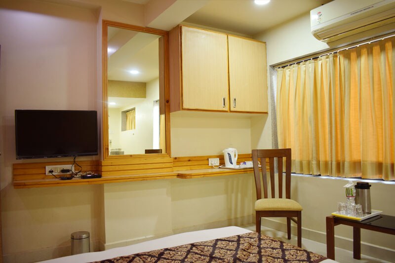 Hotel Mangalam - Tap to explore photos