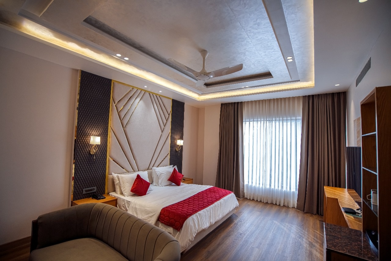 MAYUR SIMRAN - Tap to explore photos