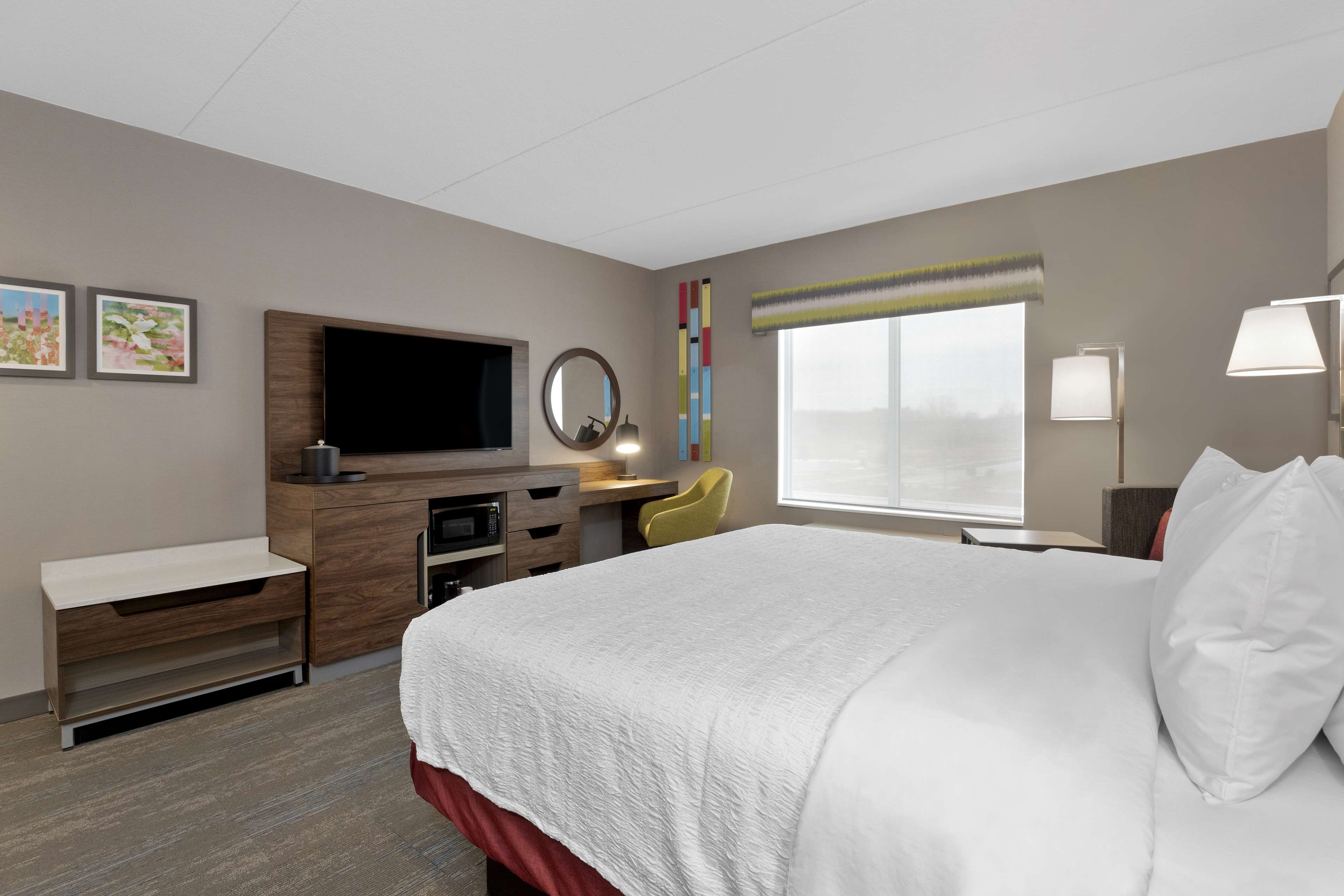 Hampton Inn by Hilton Cornwall - Tap to explore photos