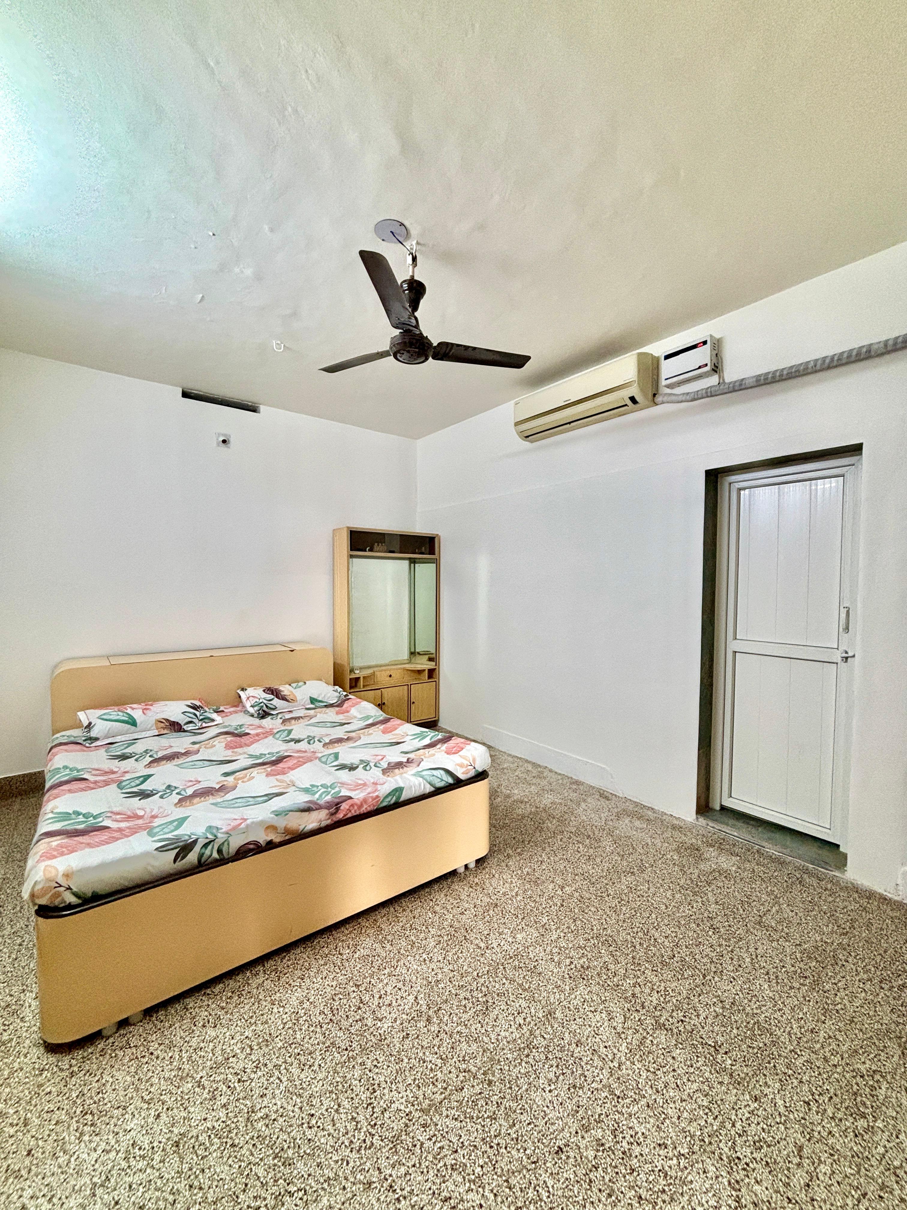 Thulasi Illam - Tap to explore photos