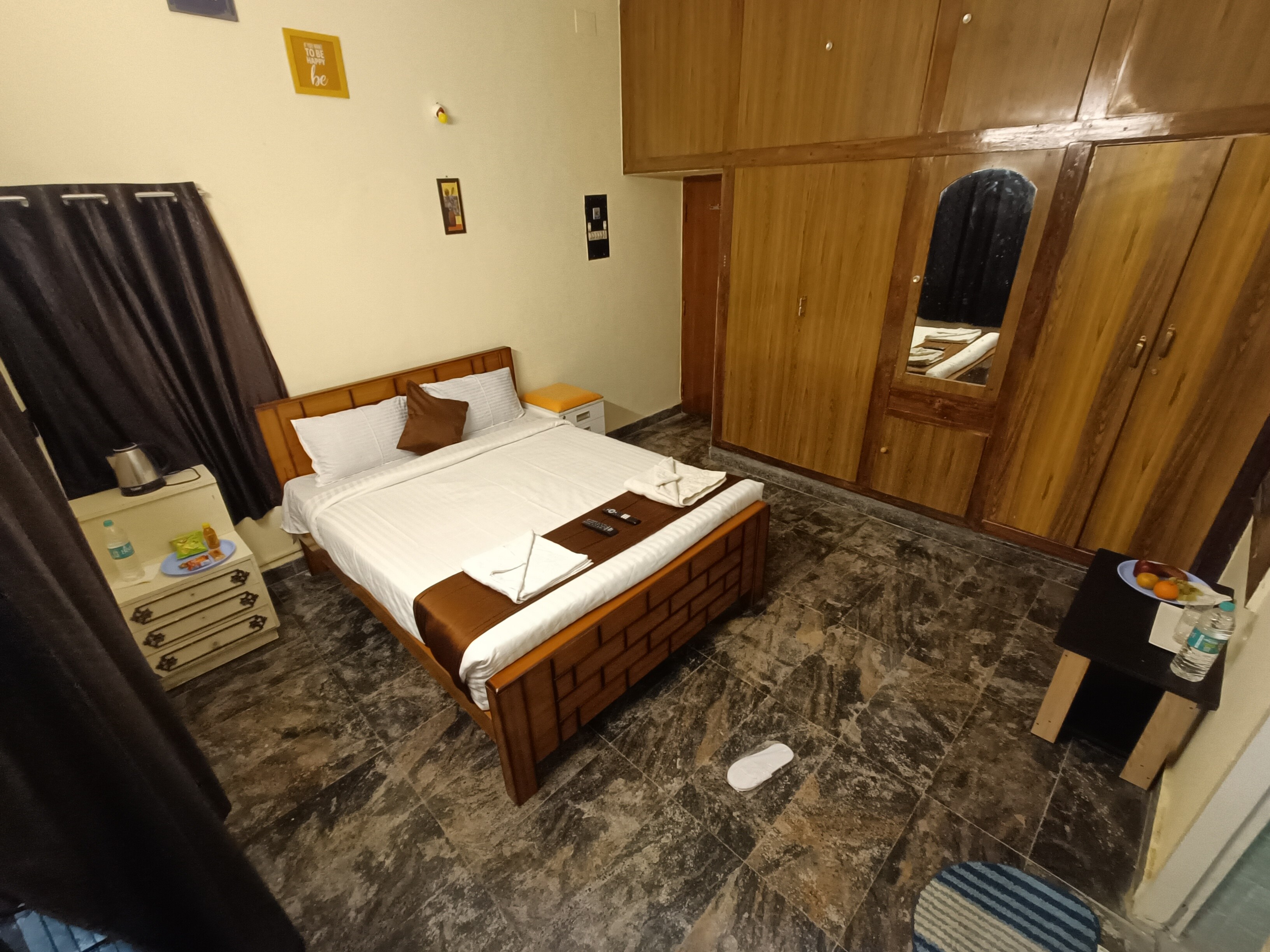 Bluesky Residency Valasaravakkam - Tap to explore photos