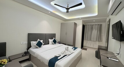 Hotel Synergy Stays Room Type - Deluxe Room