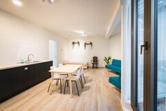 Comfy Stay for 10 near Antwerp Station