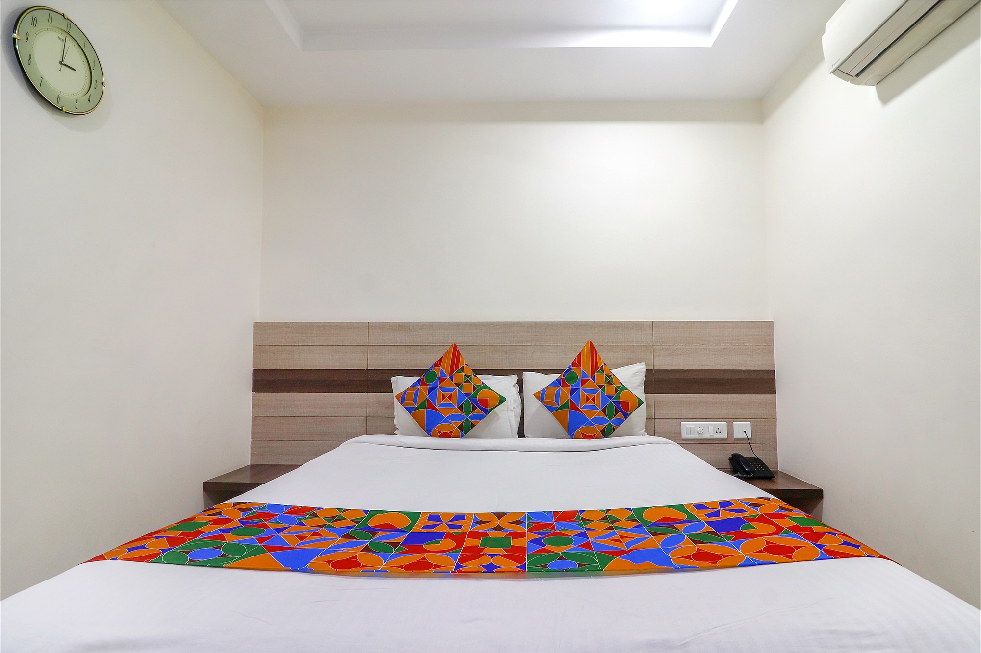 FabHotel Pride Inn Financia - Nr. DLF Cyber City, Gachibowli - Tap to explore photos