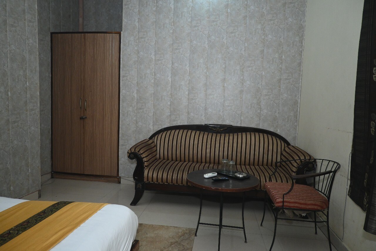 Hotel Manash Continental - Tap to explore photos