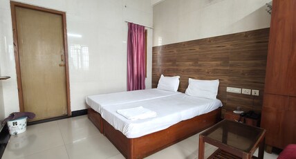 Hotel Shyama Room Type - Non A C Double bed