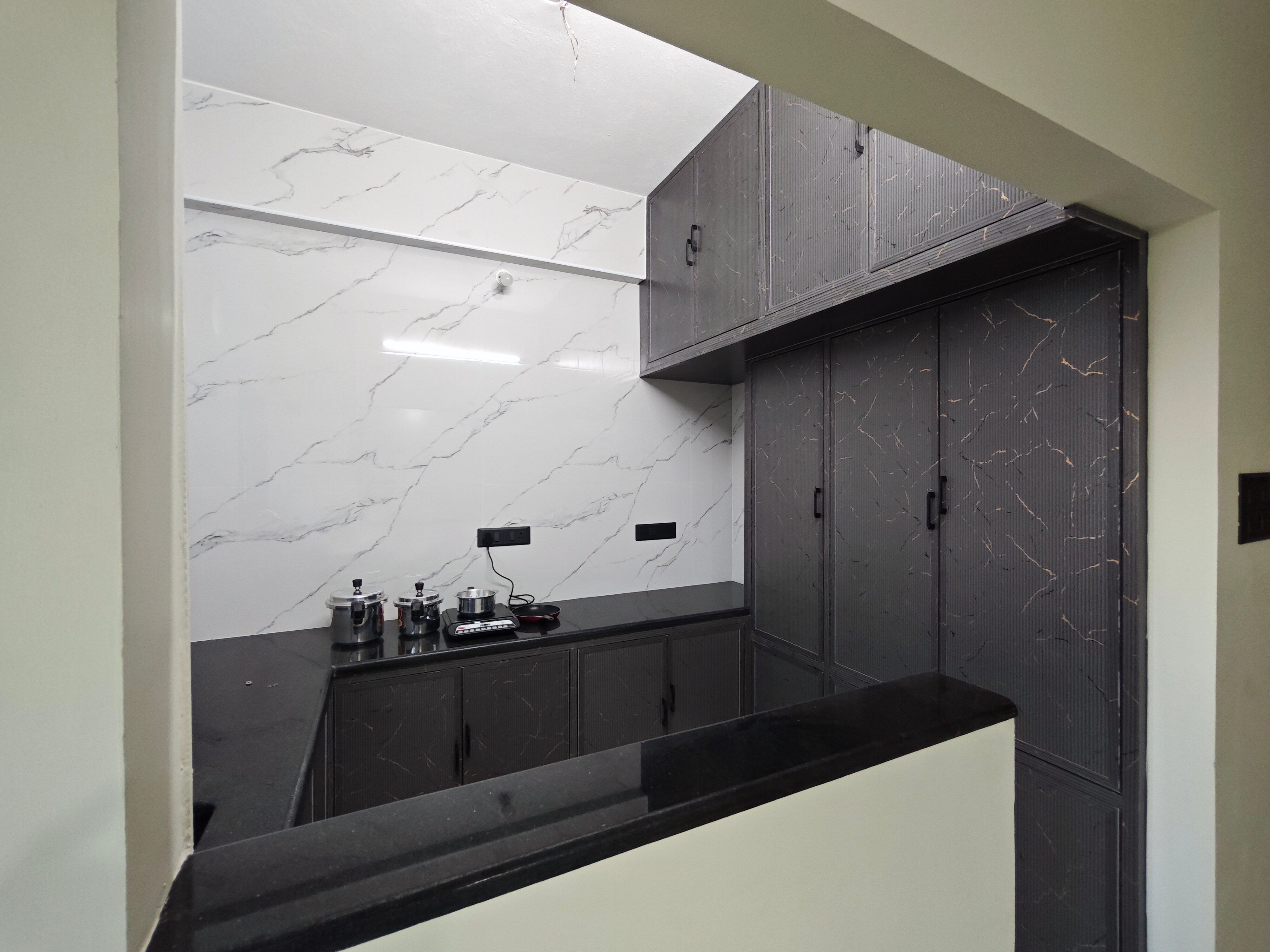 Smart Home Service Apartment by Stayz Royale - Porur - Tap to explore photos