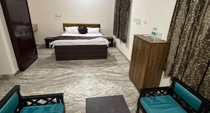 BASUKI HOTEL Room Type - Deluxe Room