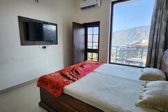 Valley View | Luxe | Brkfast