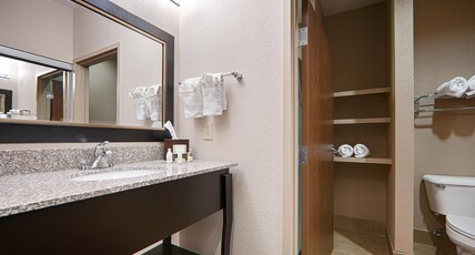 Best Western Plus Cushing Inn & Suites Room Type - Suite-2 Queen Beds, Non-Smoking, 37 Inch Lcd Television, Microwave And Refrigerator, High Speed Inte Best Western Plus Cushing Inn & Suites Room Type - Suite-2 Queen Beds, Non-Smoking, 37 Inch Lcd Television, Microwave And Refrigerator, High Speed Inte